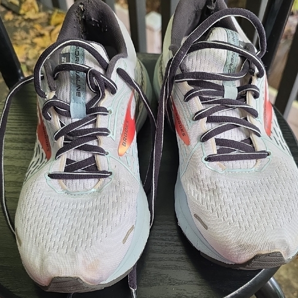 Brooks Women's Athletic Shoes - White and Coral - Picture 2 of 9